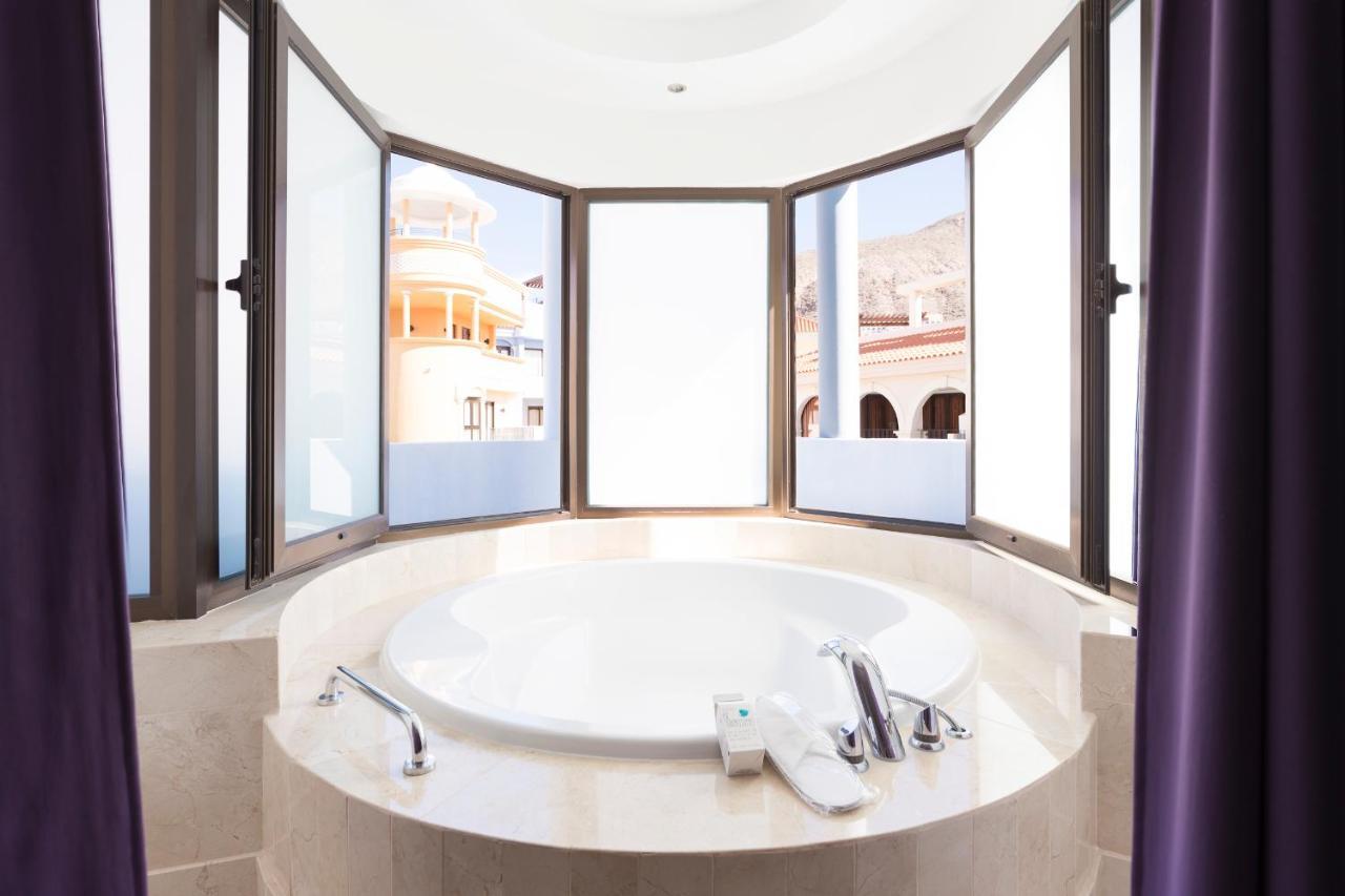 Atlas Suites Tenerife By Enjoyahome Los Cristianos  Exterior photo